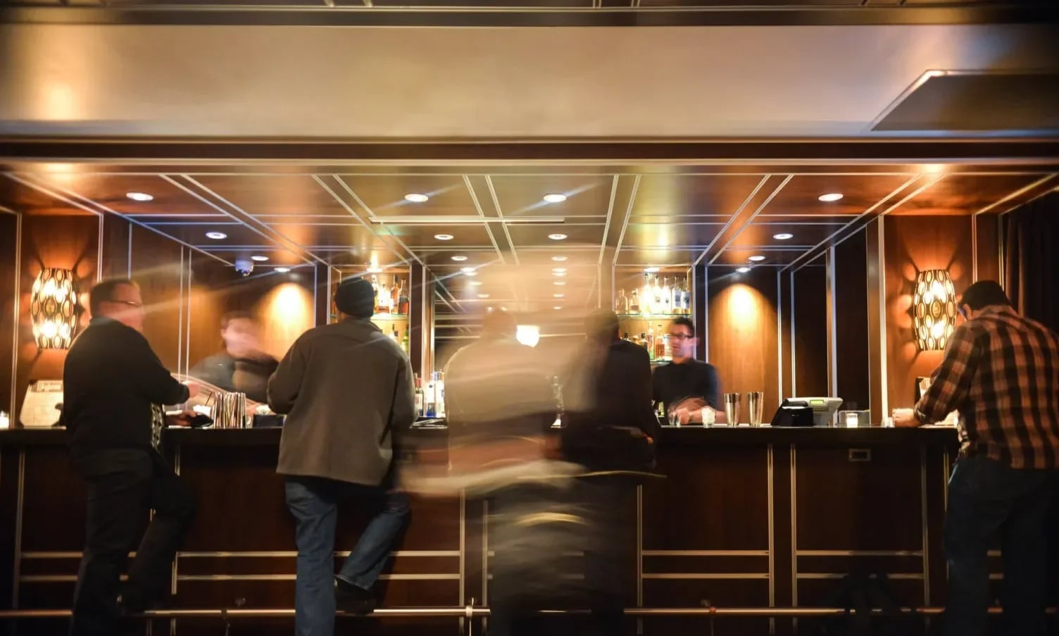 Reception of a hotel chain managing several properties with Avirato's multi-property CRS